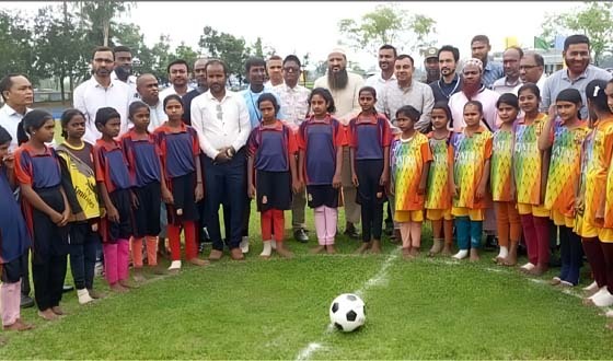 ধামইরহাটে ফুটবল টুর্নামেন্ট অনুষ্ঠিত