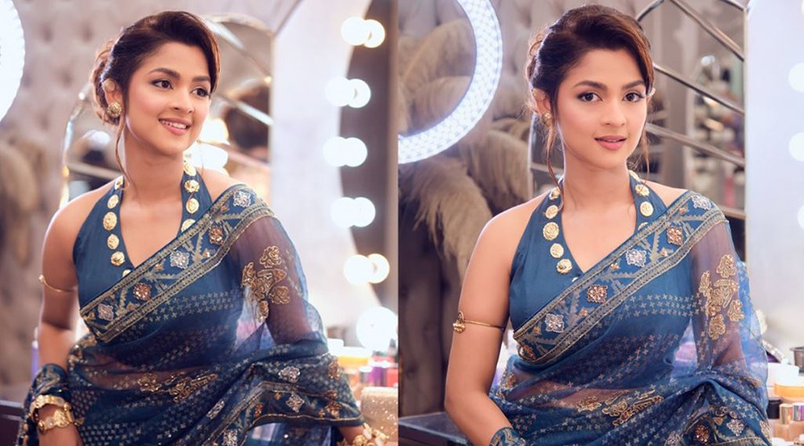 ভিন্ন লুকে ধরা দিলেন সাদিয়া আয়মান