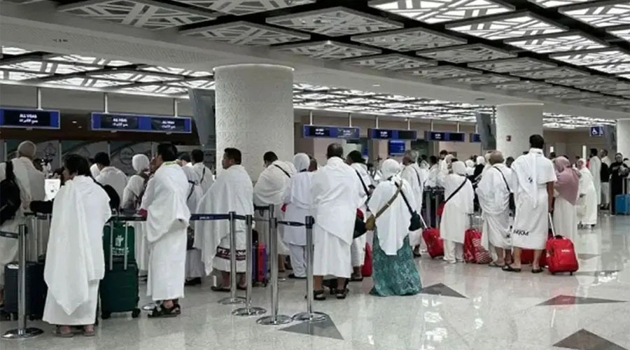 সৌদি আরবে পৌঁছেছেন ৩৬ হাজার ৯৯৬ হজযাত্রী, চলছে ফ্লাইট কার্যক্রম