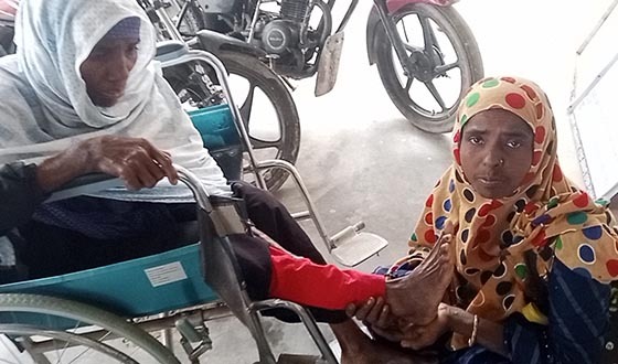 সাপাহারে জমি নিয়ে বিরোধে বৃদ্ধা মা-মেয়েকে পিটিয়ে জখম