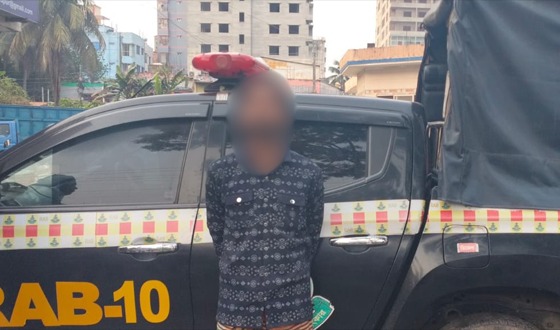 ফরিদপুরের হত্যা মামলার আসামি আকাশ মোল্লা যৌথ অভিযানে গ্রেফতার