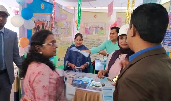 লিগ্যাল এইড মেলায় গ্রাম আদালতের সেবা বিষয়ে প্রচারণা