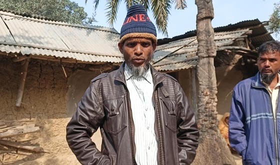 সাপাহারে আমগাছ কর্তন ও হামলার অভিযোগ