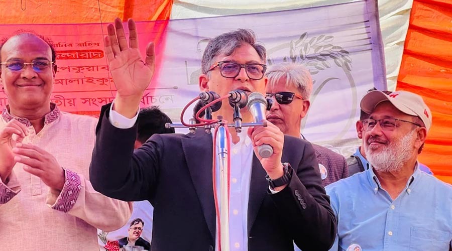 জামায়াত মুক্তিযোদ্ধাকে ভাড়া করে স্বাধীনতার পক্ষে নিজেদের দেখাচ্ছে: সালাহউদ্দিন আহমদ