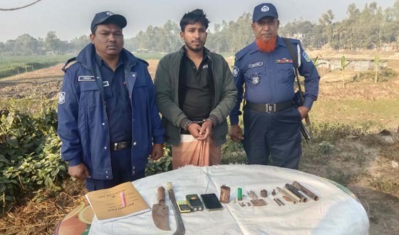 জামালপুরে  পিস্তল ও গুলিসহ আটক ১