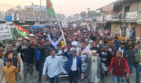 লালপুরে ধানের শীষের মিছিলে জনতার স্বতঃস্ফূর্ত অংশগ্রহণ