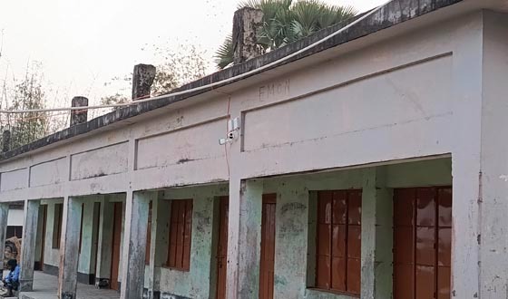 তানোরে ৩১টি ভোট কেন্দ্র ঝুঁকিপূর্ণ, লাগানো হয়েছে সিসি ক্যামেরা