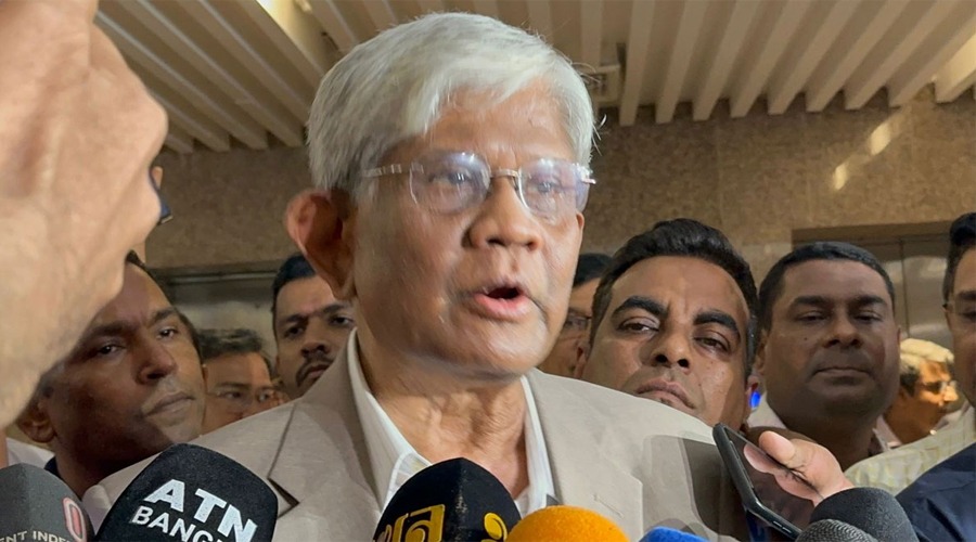 দায়িত্ব নিয়ে নিজেকে ১০০-তে ৭০ দিলেন অর্থ উপদেষ্টা