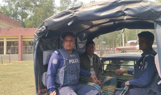 সিল দেয়া ব্যালট পেপারসহ ৩টি ব্যালট বই উদ্ধার, ১ জনের কারাদণ্ড