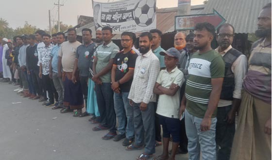 আশাশুনিতে মিজানের বিরুদ্ধে অপপ্রচারের প্রতিবাদে মানববন্ধন