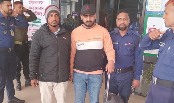 হত্যা মামলার আসামি ২ ভাই বেনাপোলে ইমিগ্রেশনে গ্রেপ্তার