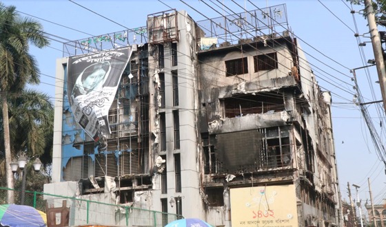 ধ্বংস হয়ে যাচ্ছে বিসিসির এনেক্স ভবন