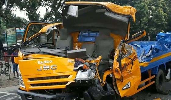 ঝিনাইদহে পৃথক সড়ক দুর্ঘটনায় তিনজনের মৃত্যু