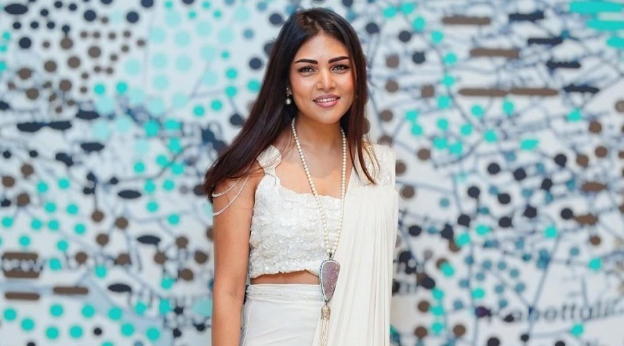 নতুন বছরে আবেগঘন বার্তা দিলেন পিয়া জান্নাতুল