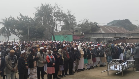 কাপাসিয়ার শিক্ষক গোলাম মোস্তফার জানাজা ও দাফন সম্পন্ন