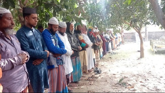 সখিপুর কৃষকদলের সাধারণ সম্পাদকের মায়ের দাফন সম্পন্ন