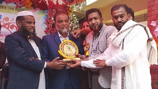 আড়ালিয়ার  প্রাথমিক বিদ্যালয়ের শিক্ষকের বিদায় সংবর্ধনা