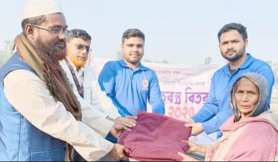 নাগেশ্বরীতে শীতার্তদের কম্বল বিতরণ