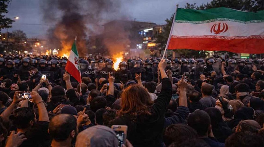 ইরানে সরকারবিরোধী বিক্ষোভ, নিহত বেড়ে ৬৪৫