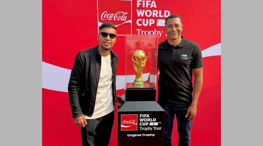 বিশ্ব ফুটবলের স্বপ্নিল ট্রফি ঢাকায়, একদিনের জন্য মিলছে দেখার সুযোগ