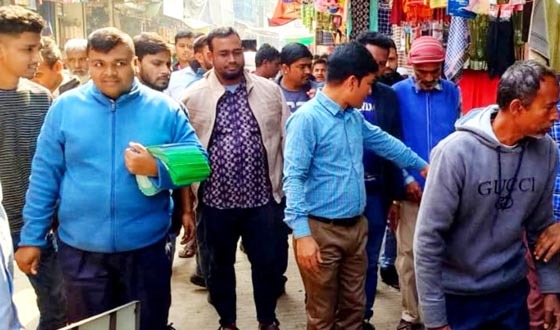 সৈয়দপুরে সড়ক দখলমুক্ত করতে পৌরসভার অভিযান