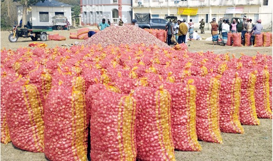 চরভদ্রাসন হাটে গলাকাটা টোল আদায়