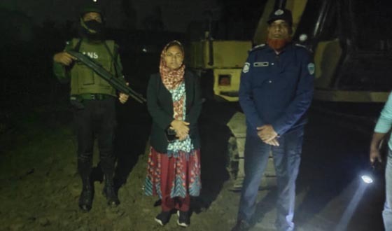 সেনবাগে ফসলী জমি থেকে মাটি কাটার অপরাধে ২ মাটি ব্যবসায়ীকে জরিমানা