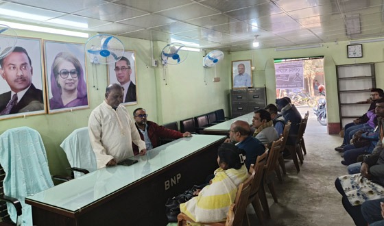 পত্নীতলায় এনজিও প্রতিনিধিদের সাথে বিএনপির মতবিনিময়