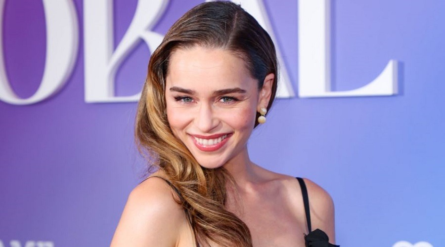 লিঙ্গ বৈষম্য নিয়ে সরব হলেন এমিলিয়া