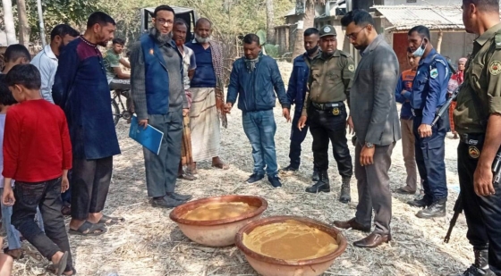 রাজশাহীতে ভেজাল গুড় জব্দ, ২ প্রতিষ্ঠানকে জরিমানা