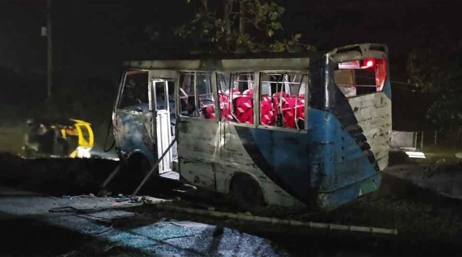 ময়মনসিংহে মিনিবাস উল্টে নিহত ২