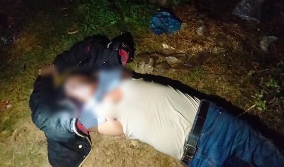 চাতালের সামনে পড়েছিল ব্যবসায়ীর মরদেহ