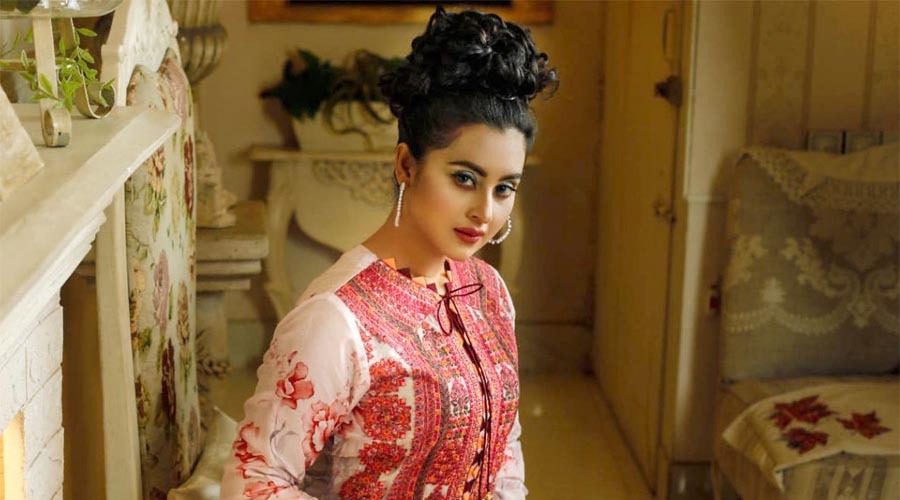 ট্রল আর গুজবে ক্ষুব্ধ বুবলী, সাইবার ক্রাইমে যাওয়ার হুঁশিয়ারি