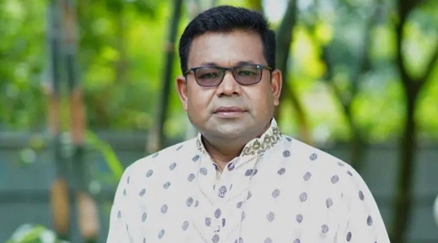 সম্মাননা পেলেন মনির খান