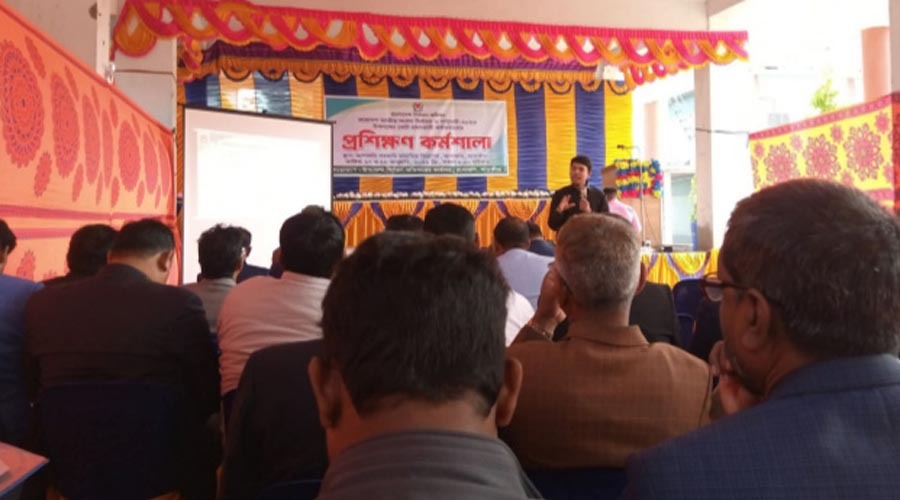 আশাশুনিতে নির্বাচন ও গণভোট গ্রহন কর্মকর্তাদের প্রশিক্ষণ