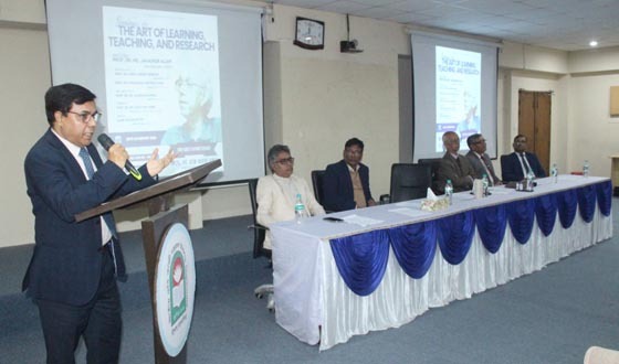 নজরুল বিশ্ববিদ্যালয়ে সেমিনার