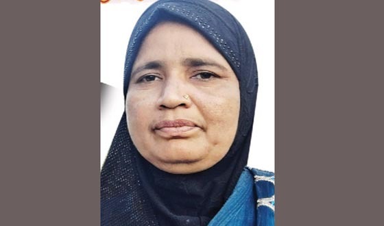 সংরক্ষিত নারী আসনে বিএনপির মনোনয়ন চান হাসিনা