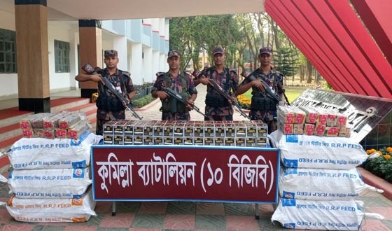 কুমিল্লায় মোবাইল ডিসপ্লে ও  কিং কোবরা বাজি উদ্ধার