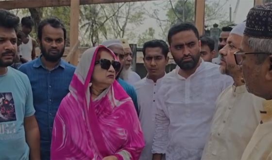 অগ্নিকাণ্ডে ক্ষতিগ্রস্ত ৬ দোকান পরিদর্শনে এমপি ইলেন ভুট্টো