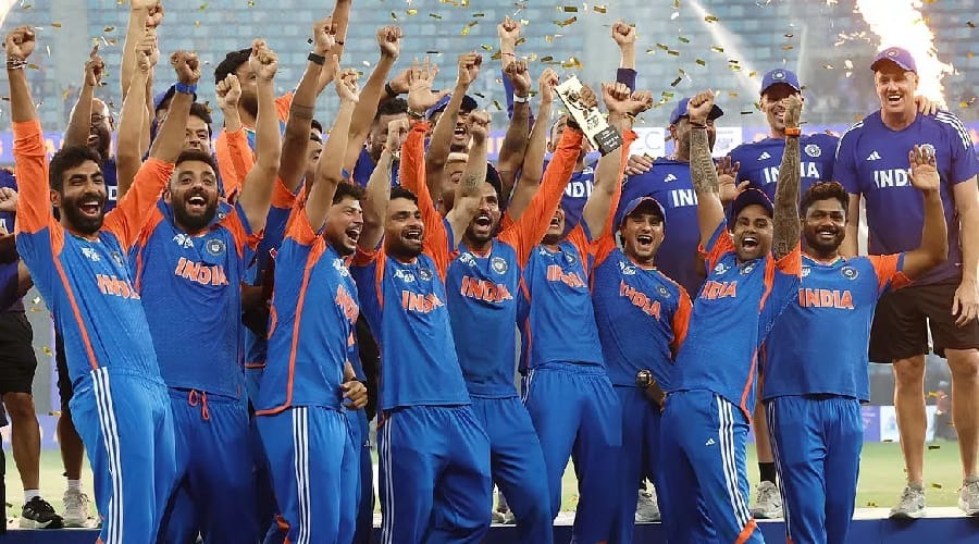 রানের ঝড়ে নিউ জিল্যান্ড উড়িয়ে টানা দ্বিতীয়বার টি-টোয়েন্টি বিশ্বচ্যাম্পিয়ন ভারত