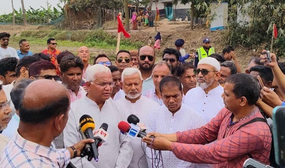 দিনাজপুরে খাল খনন কর্মসূচির স্থান পরিদর্শন, প্রেস ব্রিফিং