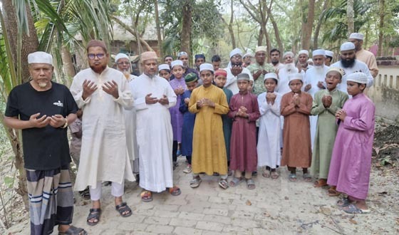 বরিশালে সাংবাদিকের আয়োজনে ইফতার মাহফিল