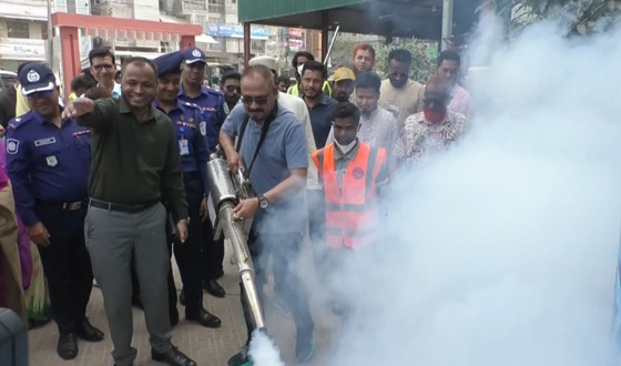 ডেঙ্গু প্রতিরোধে পরিস্কার পরিচ্ছন্নতা ও মশক নিধন অভিযান