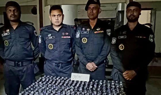 কালীগঞ্জে ৩২৪ বোতল ফেন্সিডিল উদ্ধার