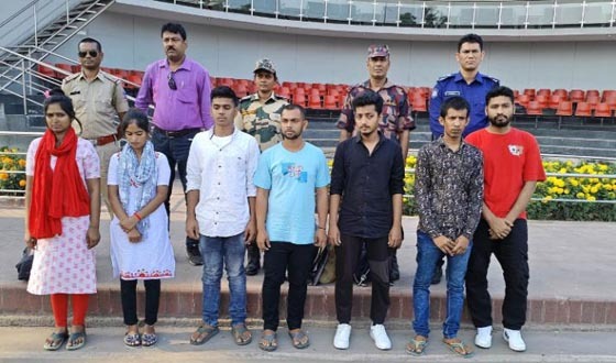 বেনাপোল দিয়ে দেশে ফিরল ভারতে পাচার হওয়া ৭ বাংলাদেশি