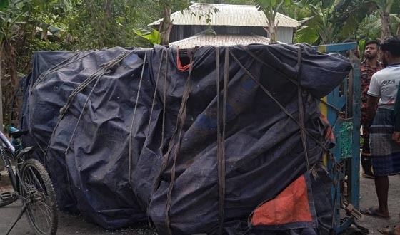 মুলাদীতে ট্রাক-মাহিন্দ্রা সংঘর্ষে নিহত ১, আহত ৯