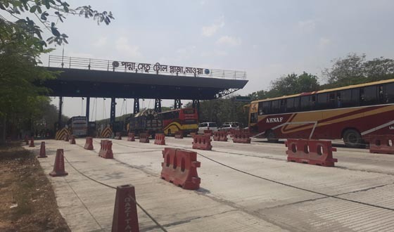 পদ্মা সেতুতে ২৪ ঘন্টায় টোল আদায় ৩ কোটি ৩৭ লাখ ৭১ হাজার টাকা