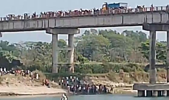 গফরগাঁওয়ে কলেজ ছাত্রের গলাকাটা লাশ উদ্ধার