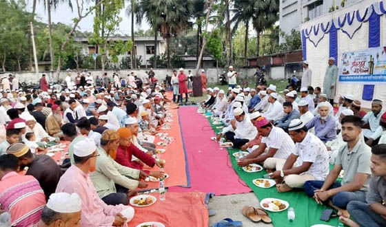 জিয়াউর রহমান ও বেগম খালেদা জিয়ার রূহের মাগফিরাত কমানায় দোয়া