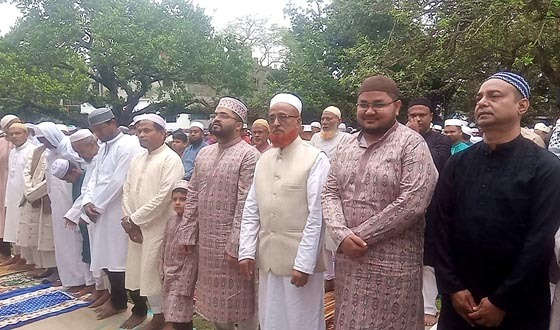 পলাশবাড়ীতে ধর্মীয় ভাবগাম্ভীর্যের মধ্য দিয়ে পবিত্র ঈদুল ফিতর উদযাপিত